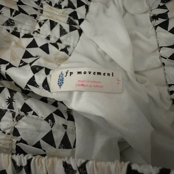 Brand new free people movement shorts size small with cute pattern - Picture 4 of 4